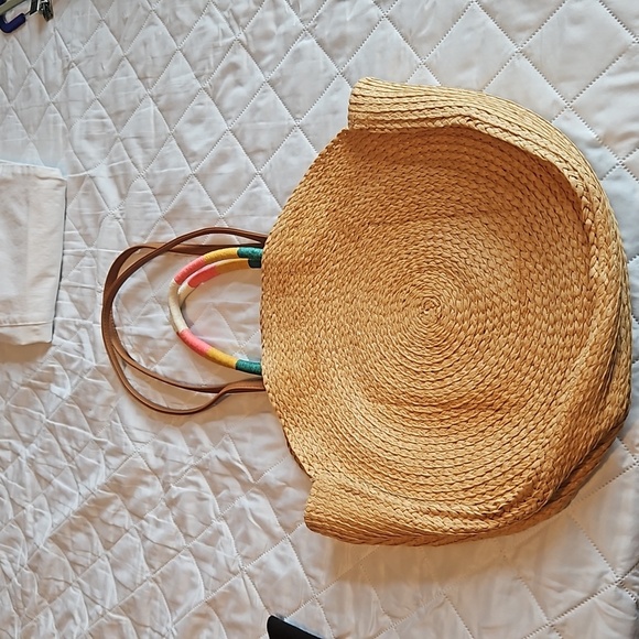 Fun Summer Straw Bag - Picture 3 of 8
